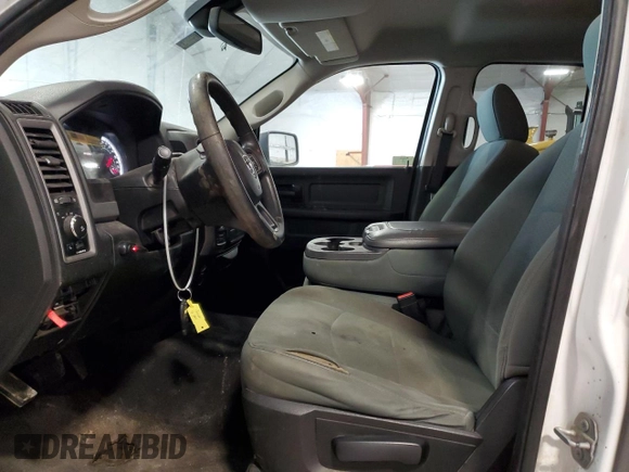 2016 Ram 1500 Express z VIN 1C6RR7FTXGS413959, wystawiony jako Copart lot #52417475 z przebiegiem 201 028 mil mil oraz Szkoda całkowita • Salvage title. Historia ofert i sprzedaży dostępna na DreamBid. Obrazek 7.