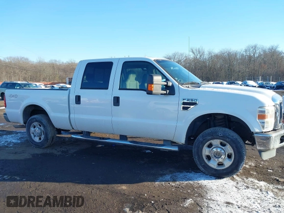 2010 Ford Super Duty F-250 SRW XL with VIN 1FTSW2B51AEA18636, listed as a IAAI auction lot 41401961 with 212,781 mi miles. Bid and sale history available at carsss.com. Image 13.