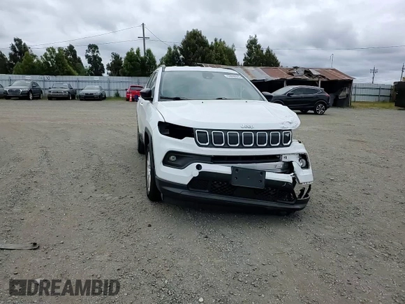 2022 Jeep Compass Latitude with VIN 3C4NJDBB5NT166176, listed as a Copart auction lot 53096845 with 25,758 mi miles and Salvage title. Bid and sale history available at DreamBid. Image 12.