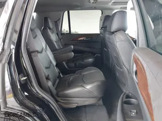2019 Cadillac Escalade Premium Luxury with VIN 1GYS4CKJ7KR339349, listed as a IAAI auction lot 41706596 with 83,826 mi miles. Bid and sale history available at carsss.com. Image 8.