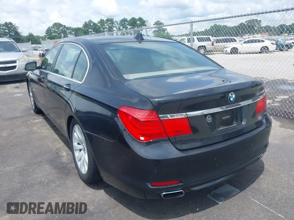 2010 BMW 7 Series 750Li xDrive с VIN WBAKC8C55ACY68983, выставлен на аукционе IAAI как лот 42501264 с пробегом 204 955 миль миль и . История ставок и продаж доступна на DreamBid. Изображение 3.