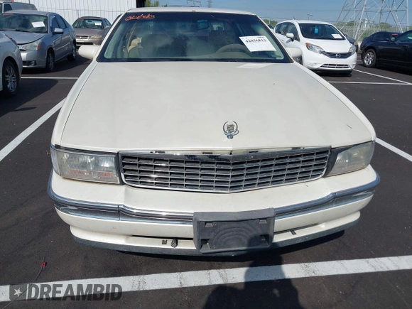 1995 Cadillac DeVille z VIN 1G6KD52BXSU278072, wystawiony jako IAAI lot #42036812 z przebiegiem 149 180 mil mil oraz . Historia ofert i sprzedaży dostępna na DreamBid. Obrazek 6.