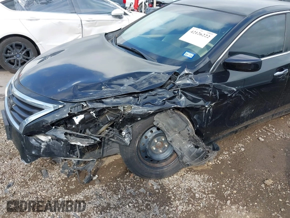 2015 Nissan Altima 2.5 z VIN 1N4AL3AP1FN377141, wystawiony jako IAAI lot #42126222 z przebiegiem 117 047 mil mil oraz . Historia ofert i sprzedaży dostępna na DreamBid. Obrazek 6.