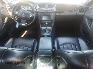 2009 Mercedes-Benz CLS-Class 5.5L with VIN WDDDJ72X89A153353, listed as a Copart auction lot 82364384 with 246,412 mi miles and Salvage Title. Bid and sale history available at carsss.com. Image 8.