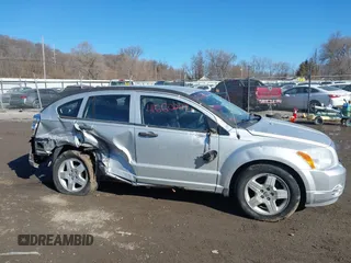 2008 Dodge Caliber SE z VIN 1B3HB28B48D756158, wystawiony jako IAAI lot #41660247 z przebiegiem 91 017 mil mil oraz . Historia ofert i sprzedaży dostępna na DreamBid. Obrazek 13.