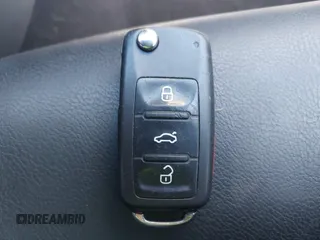2015 Volkswagen Jetta GLI SEL с VIN 3VW4S7AJXFM345552, выставлен на аукционе IAAI как лот 42202133 с пробегом 111 303 миль миль и . История ставок и продаж доступна на DreamBid. Изображение 11.