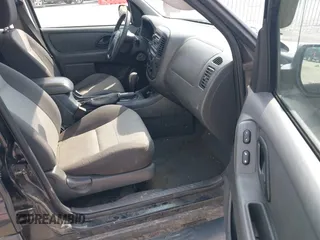 2007 Ford Escape XLS with VIN 1FMYU02ZX7KB90581, listed as a IAAI auction lot 42430544 with 164,595 mi miles and . Bid and sale history available at DreamBid. Image 5.