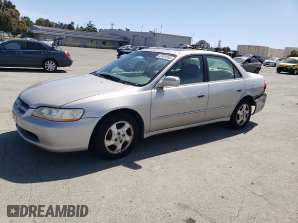 1998 Honda Accord EX z VIN 1HGCG5555WA176329, wystawiony jako Copart lot #56905865 z przebiegiem 127 911 mil mil oraz Szkoda całkowita • Salvage title. Historia ofert i sprzedaży dostępna na DreamBid. Obrazek 1.