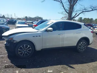 2017 Maserati Levante с VIN ZN661XUA6HX210610, выставлен на аукционе IAAI как лот 41867196 с пробегом 87 484 миль миль и . История ставок и продаж доступна на DreamBid. Изображение 14.
