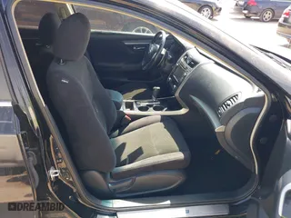 2013 Nissan Altima 3.5 SL with VIN 1N4BL3AP3DN522228, listed as a IAAI auction lot 41791889 with 107,569 mi miles. Bid and sale history available at carsss.com. Image 5.