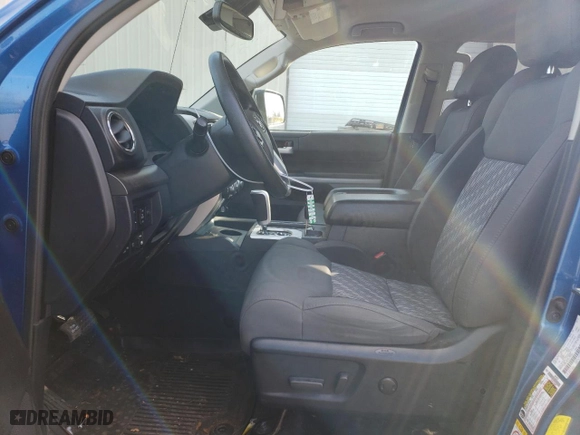 2018 Toyota Tundra 4WD SR5 with VIN 5TFDY5F12JX733246, listed as a Copart auction lot 42577225 with 92,618 mi miles and Salvage Title. Bid and sale history available at carsss.com. Image 7.