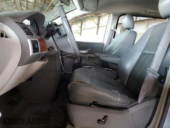2008 Chrysler Town & Country Touring with VIN 2A8HR54PX8R721532, listed as a Copart auction lot 55609785 with 224,969 mi miles and Salvage Title. Bid and sale history available at DreamBid. Image 7.