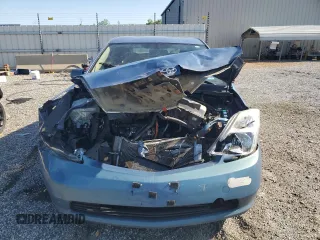 2004 Toyota Prius with VIN JTDKB22U040064768, listed as a Copart auction lot 52414905 with 194,920 mi miles and Salvage Title. Bid and sale history available at carsss.com. Image 5.