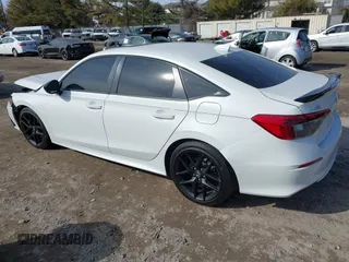 2024 Honda Civic Si z VIN 2HGFE1E5XRH474084, wystawiony jako IAAI lot #41465798 z przebiegiem 14 141 mil mil oraz . Historia ofert i sprzedaży dostępna na DreamBid. Obrazek 3.