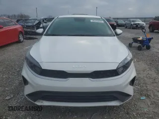 2024 Kia Forte LXS with VIN 3KPF24AD9RE784051, listed as a Copart auction lot 46370625 with 8,672 mi miles and Salvage Title. Bid and sale history available at DreamBid. Image 5.