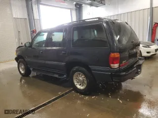 2001 Mercury Mountaineer with VIN 4M2ZU86P51UJ01568, listed as a Copart auction lot 81923284 with 150,079 mi miles and Clean Title. Bid and sale history available at carsss.com. Image 2.