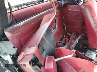 1993 Ford Mustang z VIN 1FACP44M9PF187992, wystawiony jako Copart lot #68557154 z przebiegiem 63 008 mil mil oraz Czysty tytuł • Clean title. Historia ofert i sprzedaży dostępna na DreamBid. Obrazek 10.