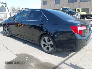 2012 Toyota Camry SE with VIN 4T1BK1FK5CU007987, listed as a IAAI auction lot 41837470 with 161,652 mi miles. Bid and sale history available at carsss.com. Image 3.