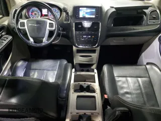2014 Chrysler Town & Country Touring with VIN 2C4RC1BG0ER449691, listed as a Copart auction lot 88419865 with 173,126 mi miles and Salvage Title. Bid and sale history available at carsss.com. Image 8.