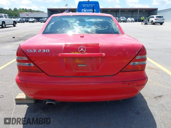 2003 Mercedes-Benz SLK 230 Kompressor z VIN WDBKK49F63F284252, wystawiony jako IAAI lot #42307320 z przebiegiem 180 893 mil mil oraz . Historia ofert i sprzedaży dostępna na DreamBid. Obrazek 15.