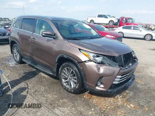 2019 Toyota Highlander SE with VIN 5TDKZRFH3KS344289, listed as a IAAI auction lot 41999531 with 104,416 mi miles and . Bid and sale history available at DreamBid. Image 1.