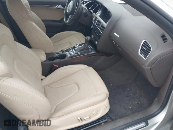 2014 Audi A5 Premium Plus z VIN WAULFAFH7EN001894, wystawiony jako IAAI lot #42082669 z przebiegiem 78 624 mil mil oraz . Historia ofert i sprzedaży dostępna na DreamBid. Obrazek 5.
