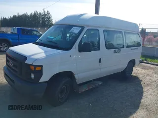 2011 Ford Econoline Cargo Commercial z VIN 1FTNE1EW0BDB11766, wystawiony jako IAAI lot #41948043 z przebiegiem 573 437 mil mil oraz . Historia ofert i sprzedaży dostępna na DreamBid. Obrazek 2.