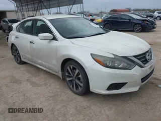 2017 Nissan Altima SV with VIN 1N4AL3AP2HC496668, listed as a IAAI auction lot 41700165 with 116,747 mi miles and . Bid and sale history available at carsss.com. Image 1.
