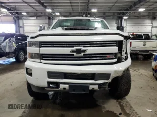 2017 Chevrolet Silverado 3500HD LTZ with VIN 1GC4K0EY8HF108983, listed as a Copart auction lot 45818555 with 121,390 mi miles and Salvage Title. Bid and sale history available at carsss.com. Image 5.
