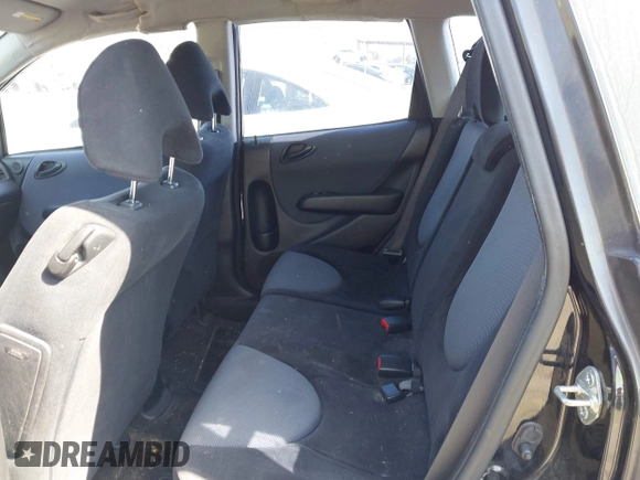 2007 Honda Fit Sport z VIN JHMGD38607S021022, wystawiony jako IAAI lot #42274897 z przebiegiem 277 486 mil mil oraz . Historia ofert i sprzedaży dostępna na DreamBid. Obrazek 8.