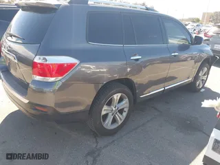 2013 Toyota Highlander Limited with VIN 5TDYK3EH5DS113166, listed as a IAAI auction lot 41791871 with 130,241 mi miles. Bid and sale history available at carsss.com. Image 4.