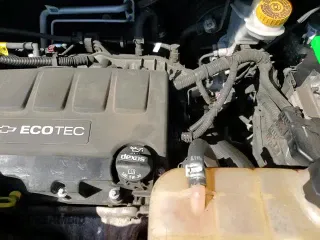 2017 Chevrolet Trax LS z VIN 3GNCJKSB3HL280846, wystawiony jako Copart lot #85486015 z przebiegiem 112 541 mil mil oraz Szkoda całkowita • Salvage title. Historia ofert i sprzedaży dostępna na DreamBid. Obrazek 16.