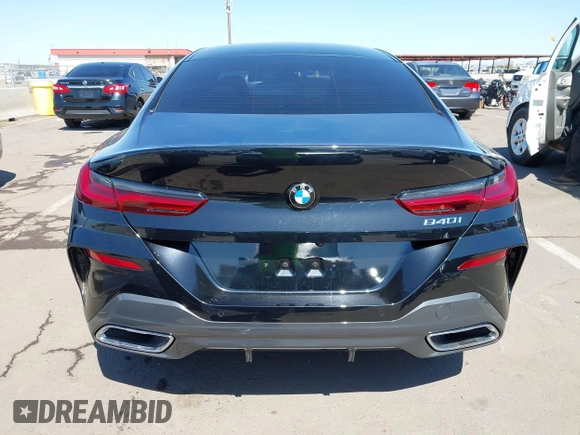 2022 BMW 8 Series 840i with VIN WBAGV2C06NCH71589, listed as a IAAI auction lot 41852263 with Not Provided miles and . Bid and sale history available at carsss.com. Image 16.