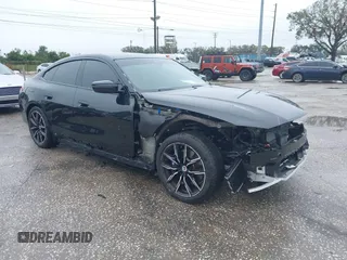 2022 BMW 4 Series M440i xDrive z VIN WBA13AW05NFN08104, wystawiony jako IAAI lot #41369906 z przebiegiem 12 173 mil mil oraz . Historia ofert i sprzedaży dostępna na DreamBid. Obrazek 1.