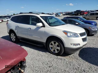 2012 Chevrolet Traverse 1LT z VIN 1GNKVGED0CJ207833, wystawiony jako Copart lot #58083155 z przebiegiem 120 058 mil mil oraz Szkoda całkowita • Salvage title. Historia ofert i sprzedaży dostępna na DreamBid. Obrazek 4.