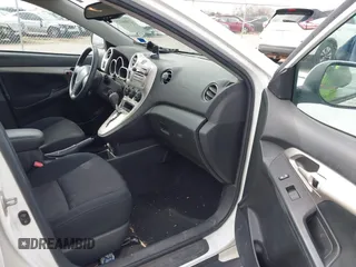 2010 Pontiac Vibe w/1SA with VIN 5Y2SP6E81AZ418263, listed as a IAAI auction lot 41964125 with 140,757 mi miles. Bid and sale history available at carsss.com. Image 5.