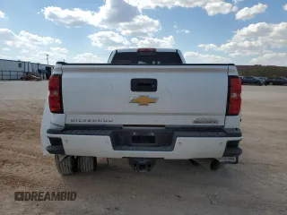 2019 Chevrolet Silverado 3500HD High Country with VIN 1GC4KYEY9KF269400, listed as a Copart auction lot 70964154 with 147,597 mi miles and Salvage Title. Bid and sale history available at carsss.com. Image 6.