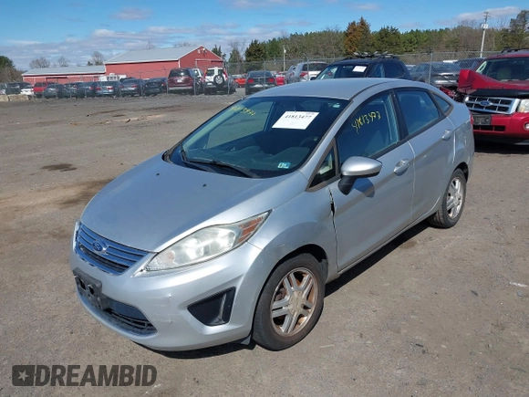 2011 Ford Fiesta SE with VIN 3FADP4BJ0BM232470, listed as a IAAI auction lot 41813477 with 189,443 mi miles. Bid and sale history available at carsss.com. Image 2.