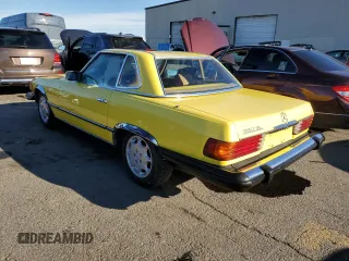 1981 Mercedes-Benz 380 380SL with VIN WDBBA45A2BB001364, listed as a Copart auction lot 88170215 with 151,239 mi miles and Clean Title. Bid and sale history available at carsss.com. Image 2.