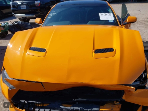 2019 Ford Mustang EcoBoost with VIN 1FA6P8TH5K5152941, listed as a IAAI auction lot 41621158 with 111,037 mi miles and . Bid and sale history available at carsss.com. Image 10.
