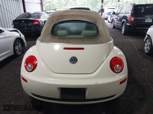 2007 Volkswagen Beetle with VIN 3VWSF31Y07M407379, listed as a IAAI auction lot 42155490 with 118,898 mi miles and . Bid and sale history available at DreamBid. Image 16.