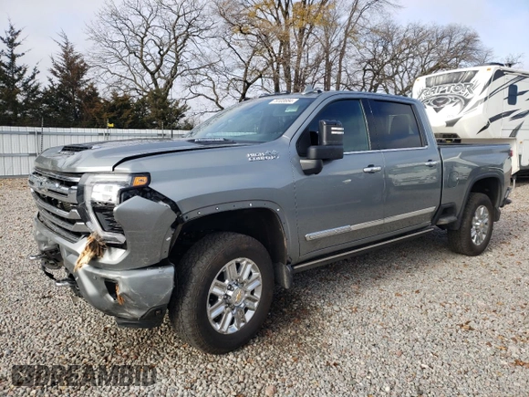 2024 Chevrolet Silverado 3500HD High Country with VIN 2GC4YVEY2R1127386, listed as a Copart auction lot 79103684 with 19,715 mi miles and Salvage Title. Bid and sale history available at carsss.com. Image 1.