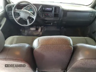 2005 Chevrolet Silverado 1500 LS z VIN 2GCEC19VX51275159, wystawiony jako Copart lot #57097135 z przebiegiem 178 673 mil mil oraz Szkoda całkowita • Salvage title. Historia ofert i sprzedaży dostępna na DreamBid. Obrazek 8.