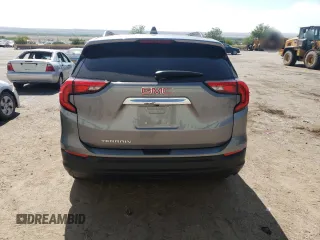 2019 GMC Terrain SLE z VIN 3GKALMEV5KL121057, wystawiony jako Copart lot #60890315 z przebiegiem 82 025 mil mil oraz Szkoda całkowita • Salvage title. Historia ofert i sprzedaży dostępna na DreamBid. Obrazek 6.