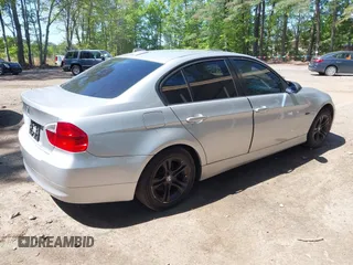 2008 BMW 3 Series 328xi с VIN WBAVC935X8K044268, выставлен на аукционе IAAI как лот 42116630 с пробегом 137 739 миль миль и . История ставок и продаж доступна на DreamBid. Изображение 4.