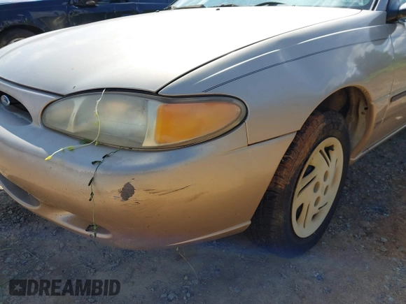 1998 Ford Escort LX z VIN 1FAFP10P3WW234833, wystawiony jako IAAI lot #42316400 z przebiegiem 79 470 mil mil oraz . Historia ofert i sprzedaży dostępna na DreamBid. Obrazek 16.