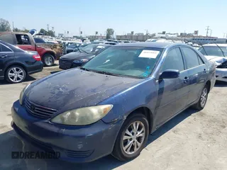 2005 Toyota Camry LE with VIN 4T1BF32K25U101690, listed as a IAAI auction lot 40453083 with 246,087 mi miles and . Bid and sale history available at DreamBid. Image 2.