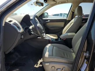 2014 Audi Q5 Premium Plus z VIN WA1LFAFP4EA044309, wystawiony jako Copart lot #56836575 z przebiegiem 89 681 mil mil oraz Szkoda całkowita • Salvage title. Historia ofert i sprzedaży dostępna na DreamBid. Obrazek 7.