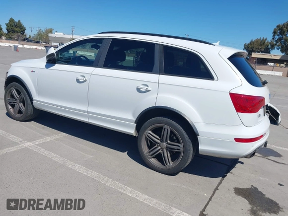 2015 Audi Q7 3.0T S line Prestige with VIN WA1DGAFE0FD027782, listed as a IAAI auction lot 41856552 with 116,563 mi miles. Bid and sale history available at carsss.com. Image 3.