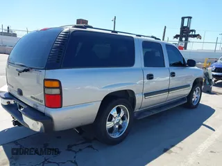 2005 Chevrolet Suburban LT with VIN 3GNEC16Z35G104209, listed as a IAAI auction lot 41946436 with 204,543 mi miles and . Bid and sale history available at DreamBid. Image 4.